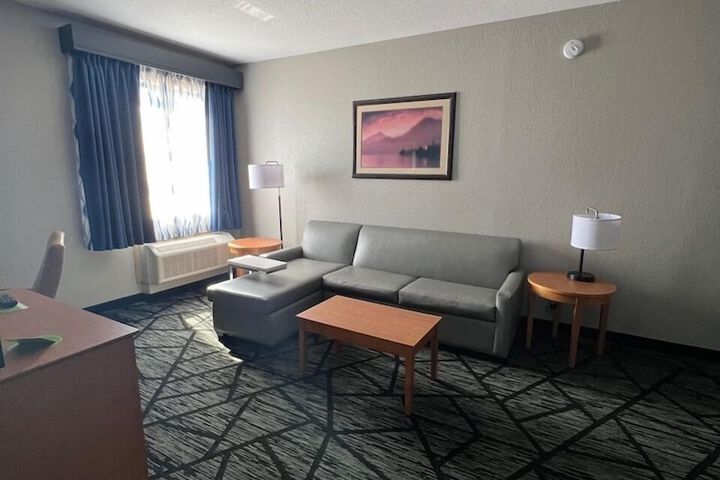 Room 18 of 53