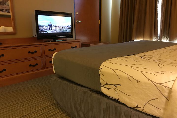 Room 42 of 83