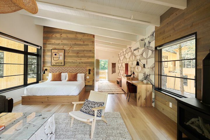 Woodstock Way Hotel