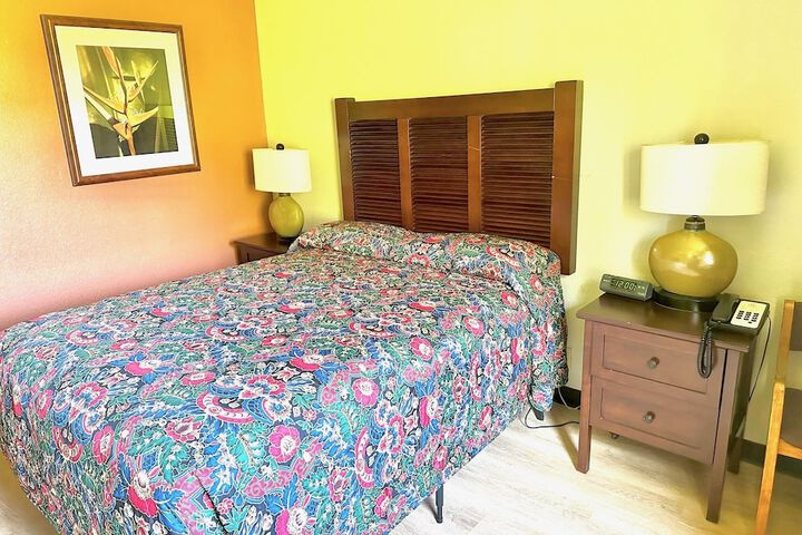 Room 12 of 22