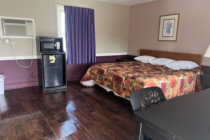 Room 15 of 27