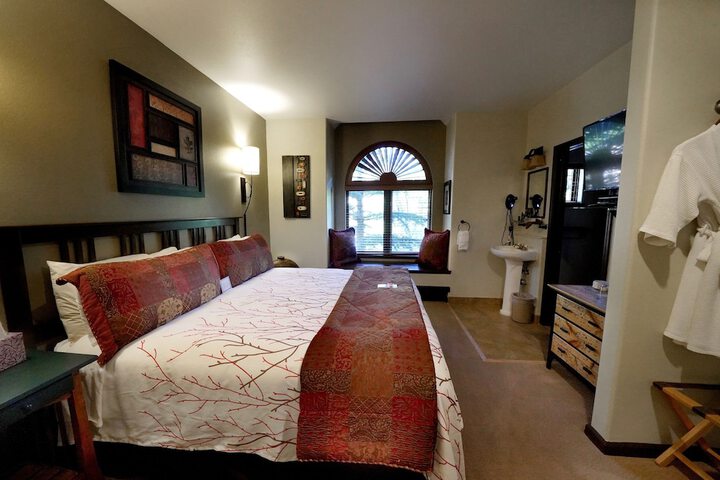 Room 45 of 99
