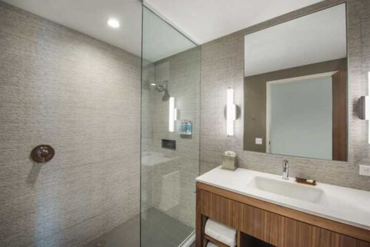 Room 7 of 27