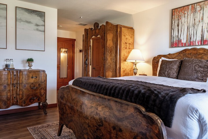 Casia Lodge and Ranch