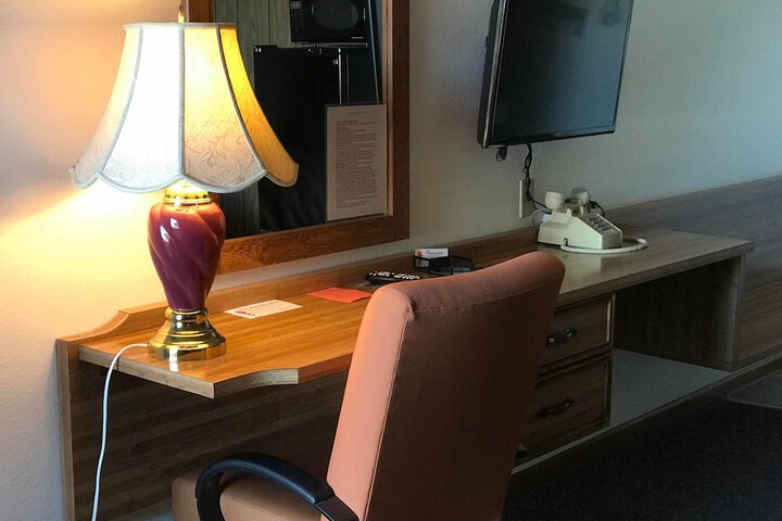 Paintbrush Motel