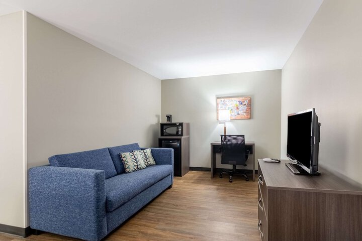 Room 9 of 35