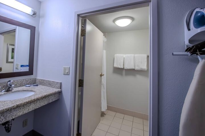 Country Inn & Suites by Radisson Convention Center