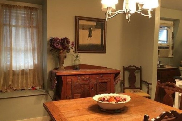 Vineyard Mansion & Carriage House Bed & Breakfast
