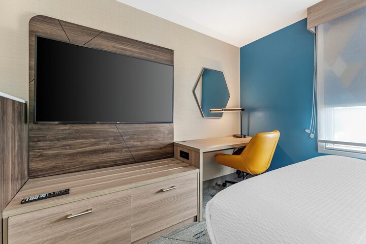 Holiday Inn Express Pittsburgh East - Mall Area by IHG