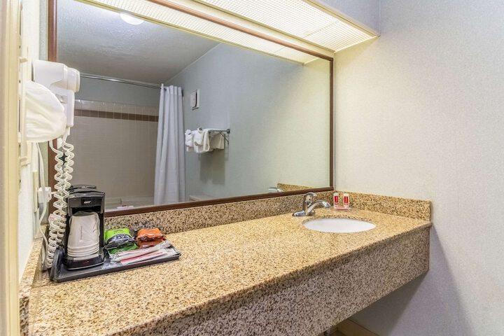 Room 21 of 26