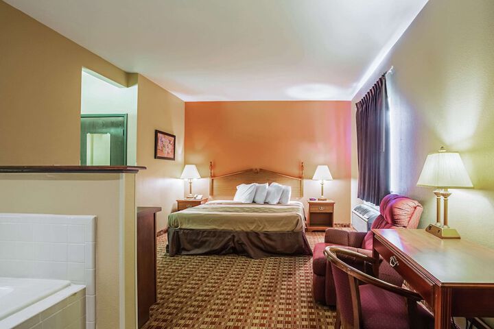 Room 14 of 37