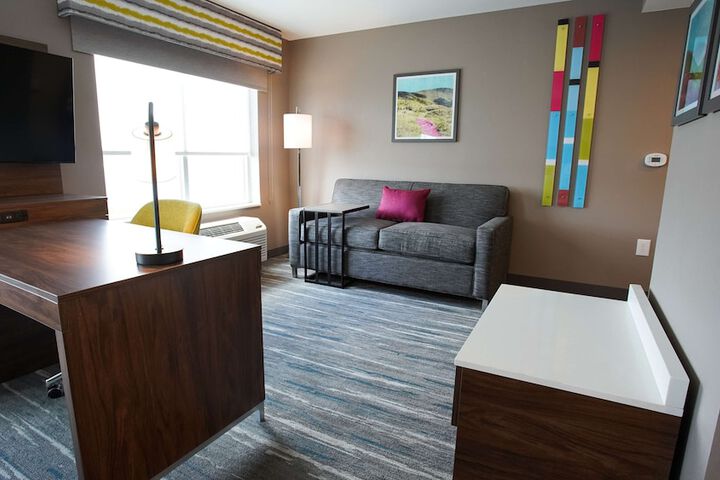 Room 15 of 37