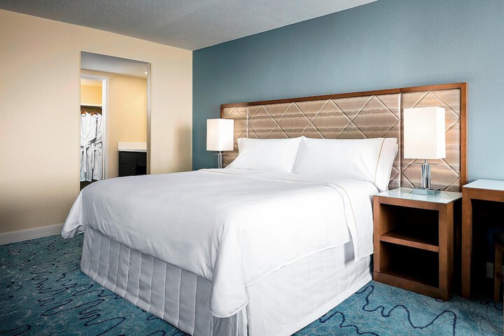 Room 34 of 170