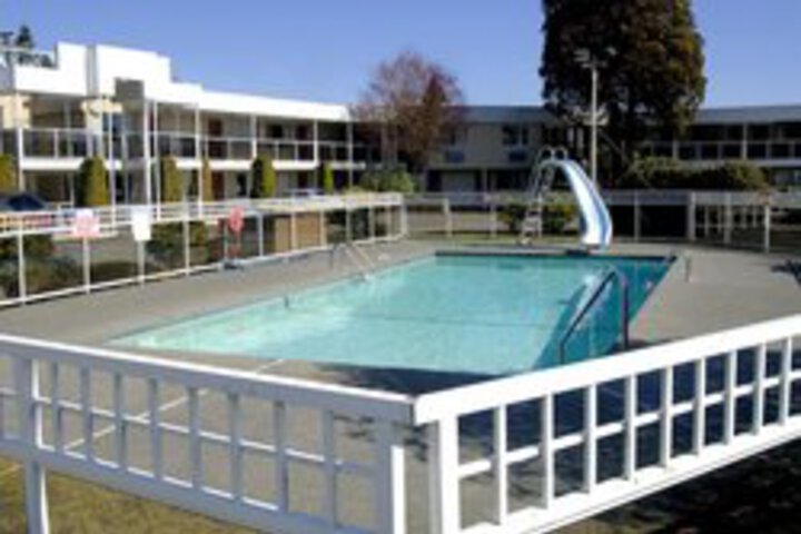 Pool 5 of 21