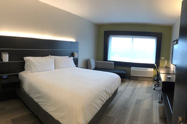Room 26 of 50