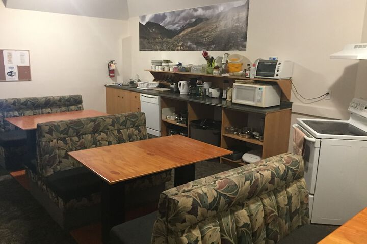 Invermere Hostel