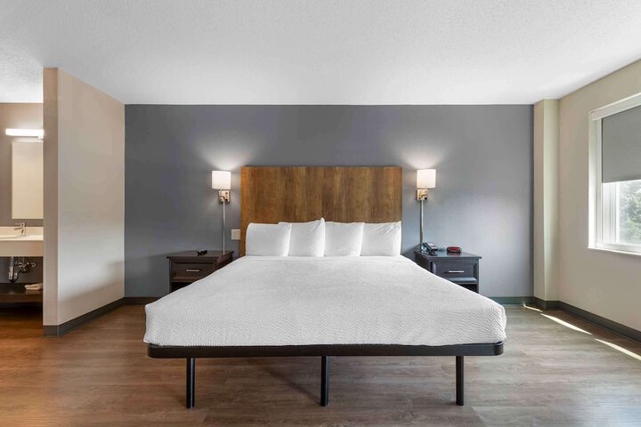 Room 20 of 33