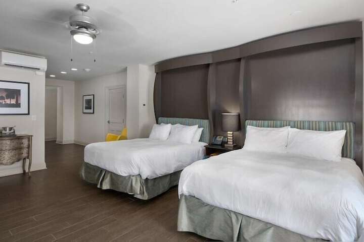 White House Hotel