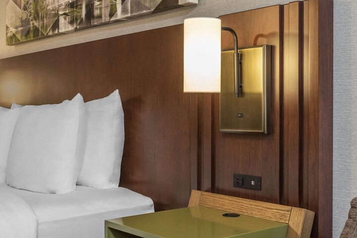 Room 33 of 50
