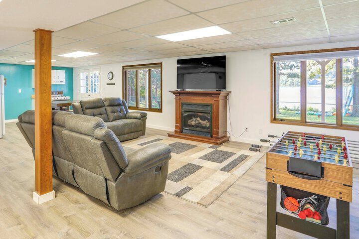 Lakefront Arkansas Escape w / Grill Dock & Kayaks!