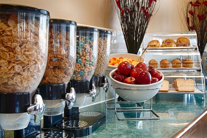 Breakfast/Coffee Service 18 of 19