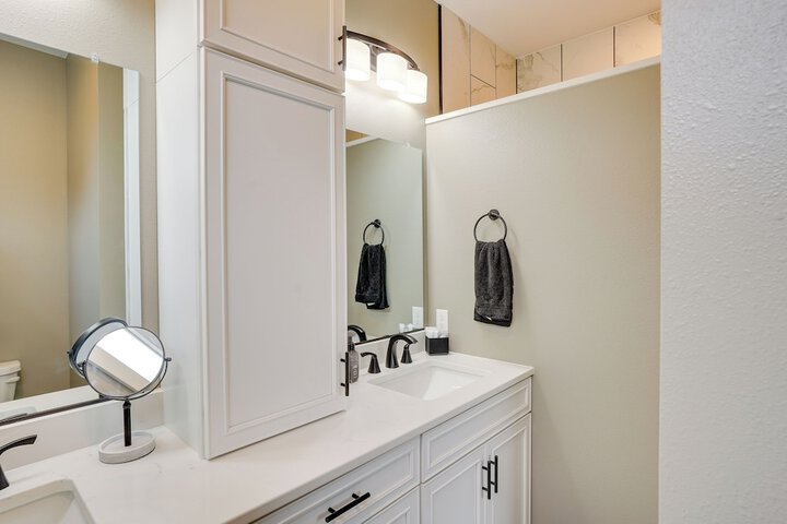 Family-friendly Brookings Home: 3 Mi to Downtown!