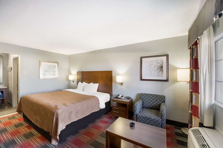 Room 14 of 20