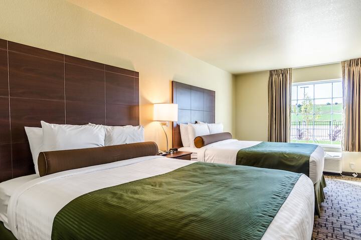 Cobblestone Hotel & Suites - Paxton