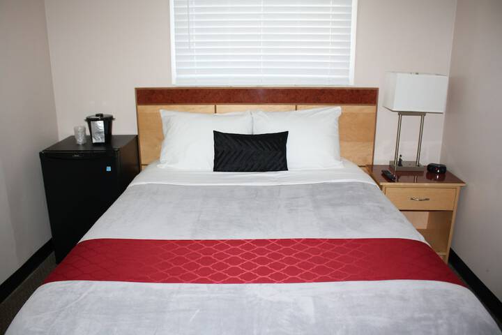 Room 9 of 10