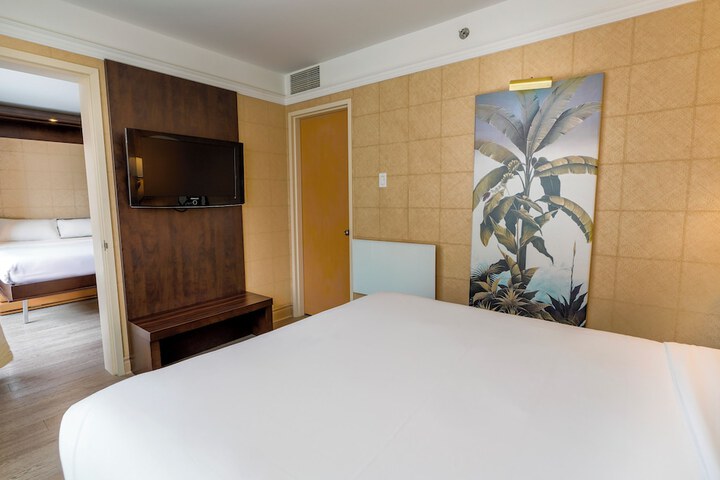 Room 68 of 109
