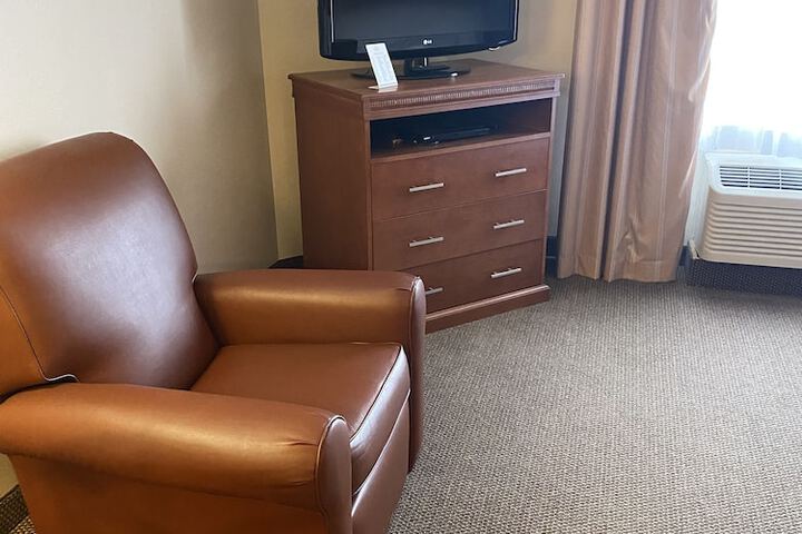 Room 25 of 61