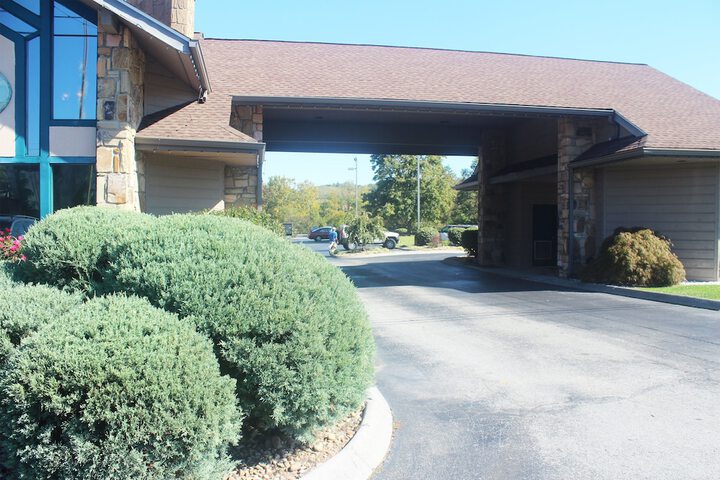 Hotel 2 of 80