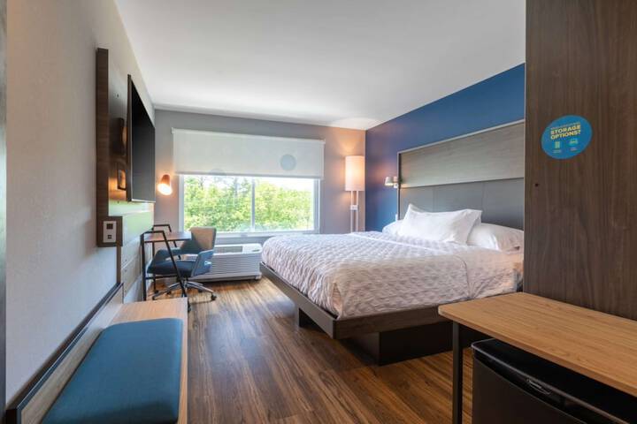 Room 13 of 52