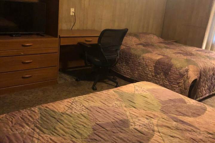 Room 10 of 19