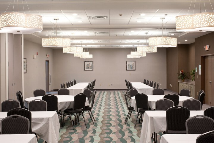 Ballroom/Hall 49 of 51