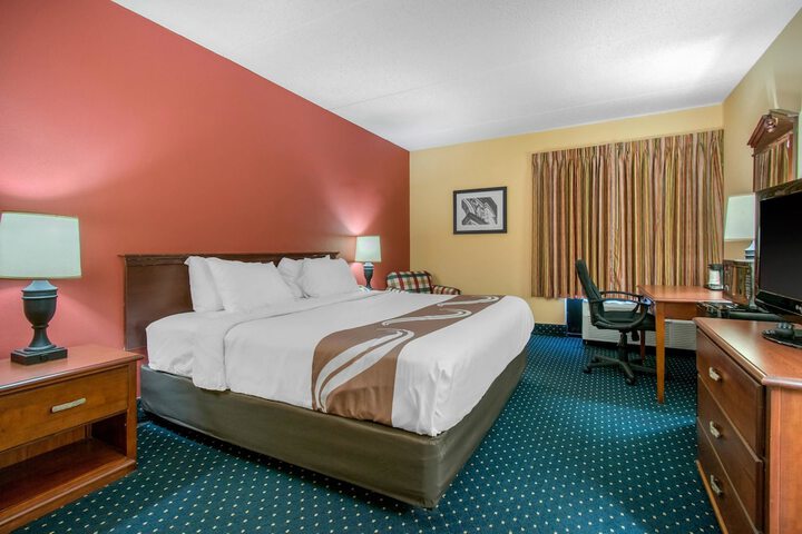 Room 15 of 32