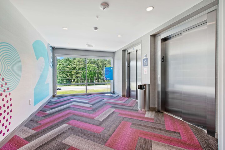 Hotel Interior 8 of 39