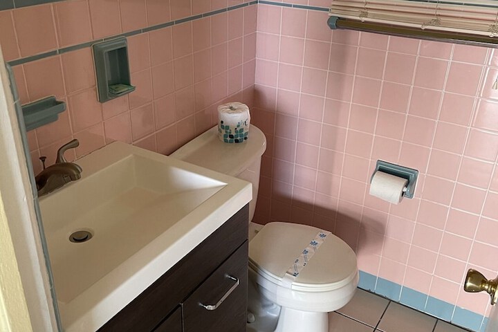 Room 26 of 70