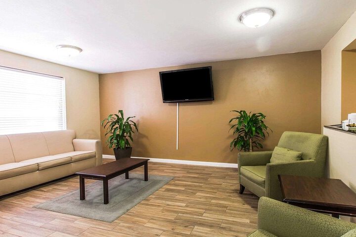 Hotel Interior 12 of 25