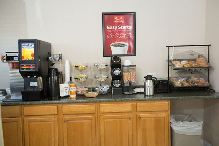 Breakfast/Coffee Service 50 of 56