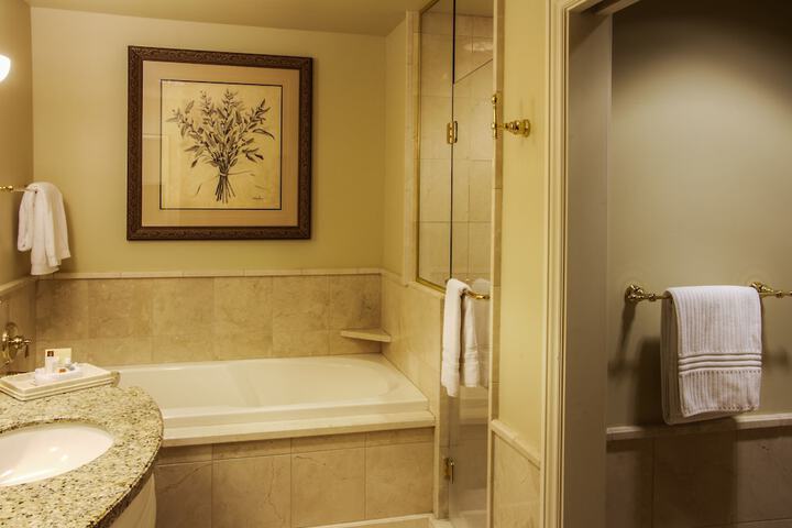 Room 12 of 38