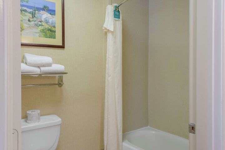 Room 18 of 30