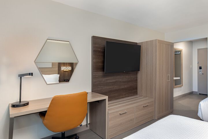 Room 15 of 31