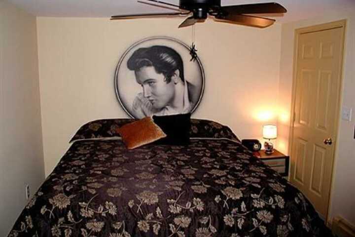 Room 54 of 77