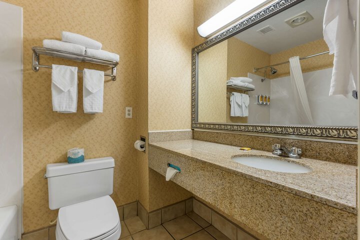 Room 32 of 45