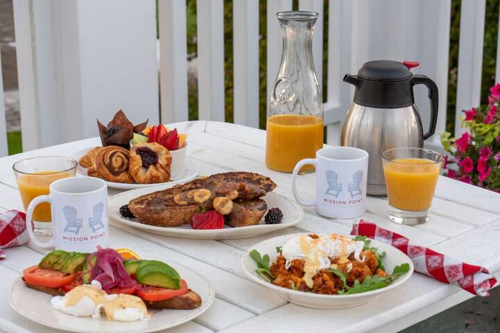 Breakfast/Coffee Service 49 of 67