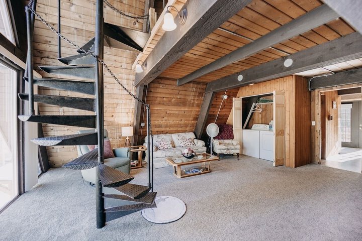 05mbh - Economical - Wifi - Pets Ok - F / p - D/w - Sleeps 2 1 Bedroom Apts by RedAwning