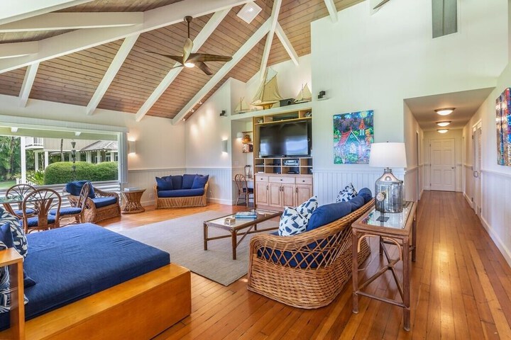 Makana Nui 3 Bedroom Home by RedAwning