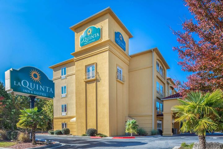 La Quinta Inn & Suites by Wyndham Atlanta-Union City