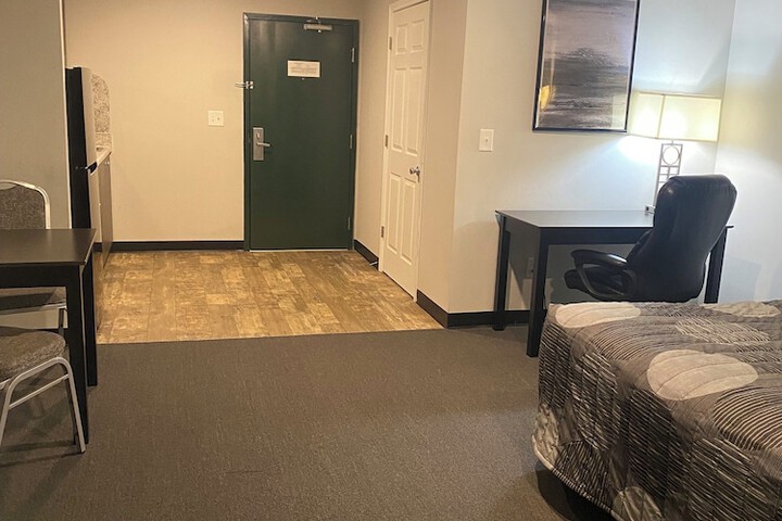 Room 21 of 27